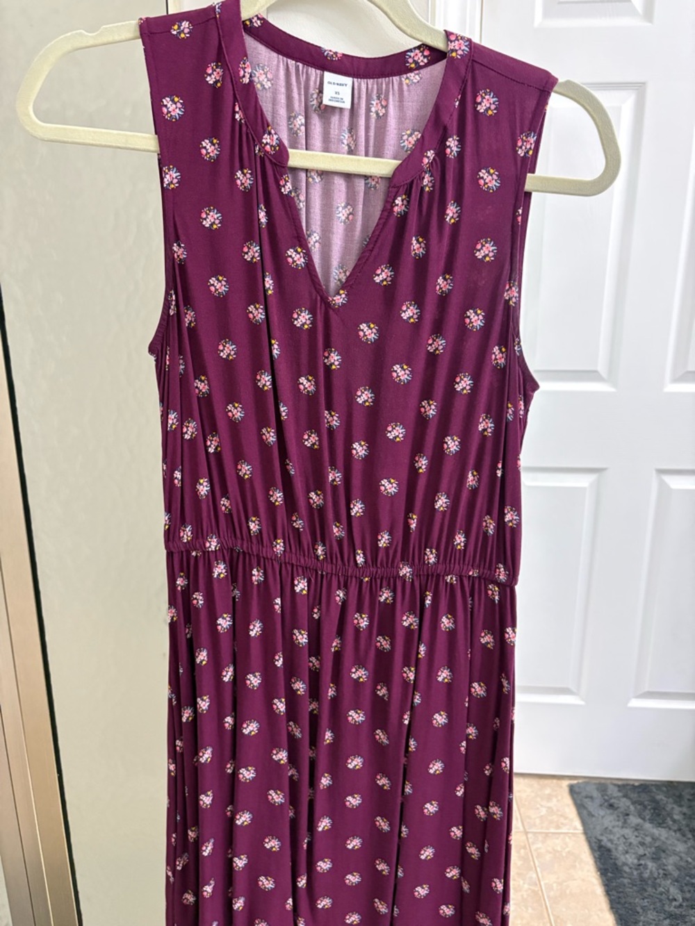 Old Navy Sleeveless Floral Midi Dress - Plum